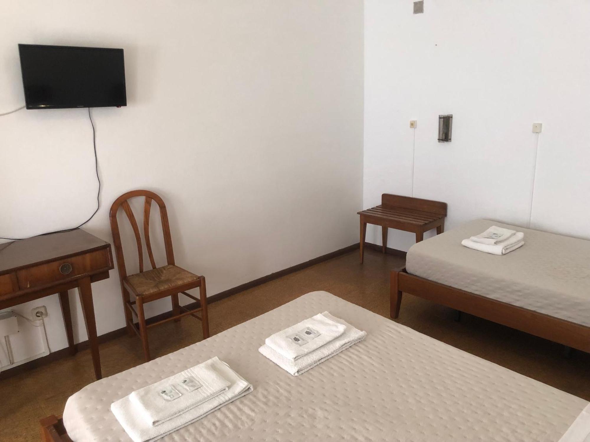 Coracoes Unidos "A Pensao" Apartment Alcobaca Luaran gambar
